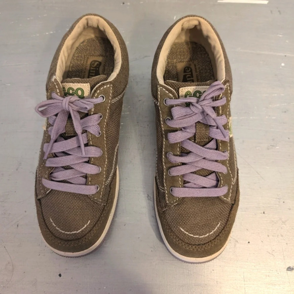 Simple Biodegradable Women’s Canvas  Olive Green eco Sneakers Size 7.5 - Picture 4 of 11